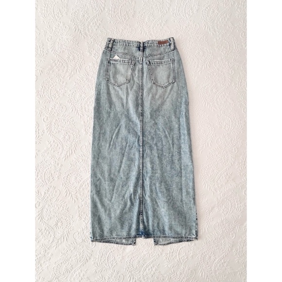 NWT Lulus Blank NYC In My Mind Light Wash Denim High-Rise Maxi Skirt XSmall - Picture 4 of 11